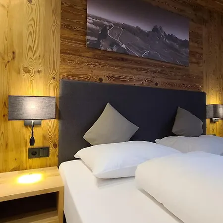 Dolomiti Apartment *