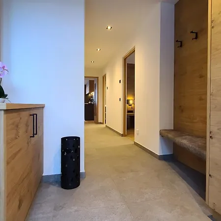 Dolomiti Apartment *
